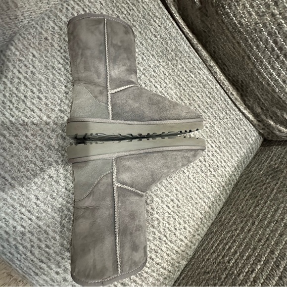 Ugg Classic Short Gray Boots, EUC! - Picture 3 of 7